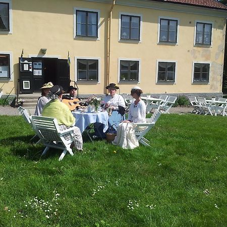 Bed and Breakfast Tullgarns Vardshus Vagnharad Екстер'єр фото